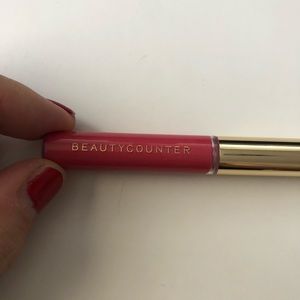 Beautycounter mini lip gloss Camellia holiday 2018